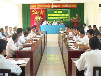 Quang cảnh hội nghị sơ kết 3 năm thực hiện Chỉ thị số 48-CT/TW và sơ kết 5 năm thực hiện Chỉ thị số 21-CT/TW của Bộ Chính trị tại huyện Chợ Lách. (Ảnh: C.K) Quang cảnh hội nghị sơ kết 3 năm thực hiện Chỉ thị số 48-CT/TW và sơ kết 5 năm thực hiện Chỉ thị số 21-CT/TW của Bộ Chính trị tại huyện Chợ Lách. (Ảnh: C.K)