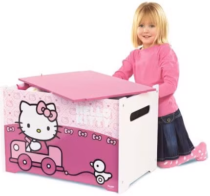 Các cô bé cũng sẽ tìm thấy đủ các chủng loại đồ chơi đáng yêu tại Toy World.