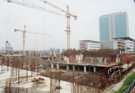 Dự án thực hiện chậm tiến độ phải bị xử lý thu hồi theo quy định của pháp luật về đất đai và bất động sản. (Ảnh minh họa)