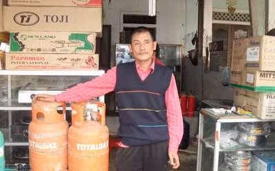 Anh Thông (Nghệ An) bây giờ đã hoàn lương và giúp nhiều người cai nghiện, hòa nhập cộng đồng. Anh Thông (Nghệ An) bây giờ đã hoàn lương và giúp nhiều người cai nghiện, hòa nhập cộng đồng.