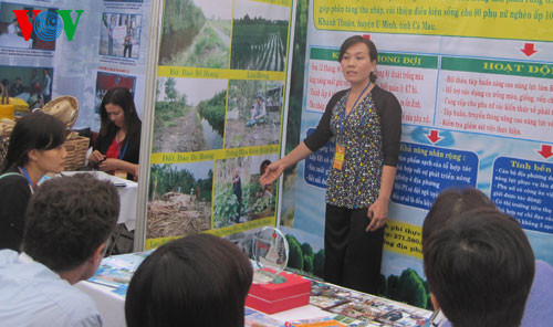 Chị Tiêu Việt Tiên- tỉnh Cà Mau thuyết trình ý tưởng sáng tạo Chị Tiêu Việt Tiên- tỉnh Cà Mau thuyết trình ý tưởng sáng tạo