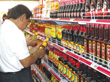 Nước mắm, kẹo đóng gói, ngô đóng gói hay các sản phẩm đông lạnh… đều là những sản phẩm đóng gói được tiêu thụ nhiều. Ảnh minh họa.