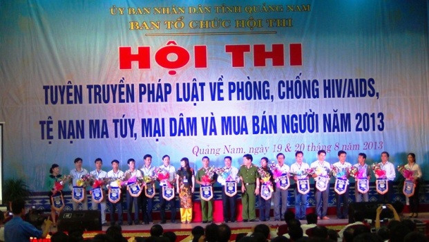 Hội thi Tuyên truyền pháp luật phòng chống HIV/AIDS, ma túy, mại dâm và mua bán người tại Quảng Nam. Hội thi Tuyên truyền pháp luật phòng chống HIV/AIDS, ma túy, mại dâm và mua bán người tại Quảng Nam.