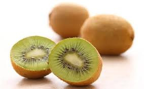 Quả kiwi thích hợp dùng để giải nhiệt nhờ những thành phần dinh dưỡng tốt cho sức khỏe. Quả kiwi thích hợp dùng để giải nhiệt nhờ những thành phần dinh dưỡng tốt cho sức khỏe.