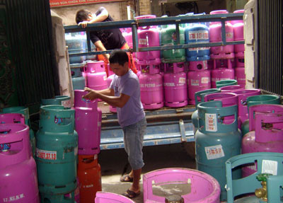 Theo dự đoán giá gas sẽ tiếp tục tăng trong thời gian tới. Theo dự đoán giá gas sẽ tiếp tục tăng trong thời gian tới.