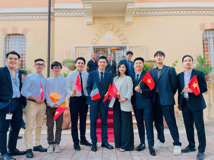 Bích Diệp luôn trăn trở làm sao để gắn kết cộng đồng du học sinh Việt Nam tại Italia. Ảnh: NVCC. IMG_8477.JPG