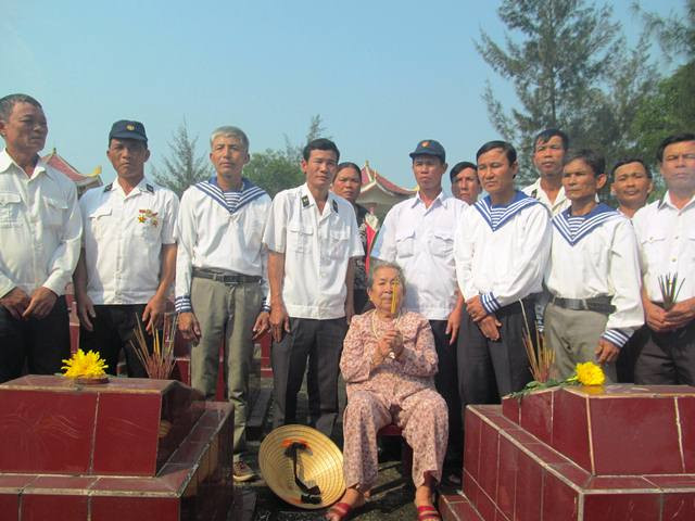 Sách Gạc Ma - Vòng Tròn Bất Tử, lời tri ân của những người đang sống ảnh 3 Sách Gạc Ma - Vòng Tròn Bất Tử, lời tri ân của những người đang sống ảnh 3