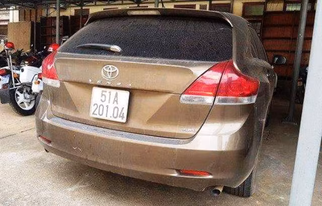 Chiếc xe ô tô đối tượng Thống sử dụng khi vi phạm tốc độ. (Ảnh: Công an cung cấp)