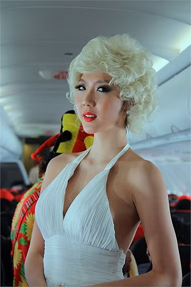 Ngọc Quyên với kiểu tóc ấn tượng của cô đào nổi tiếng Marilyn Monroe Ngọc Quyên với kiểu tóc ấn tượng của cô đào nổi tiếng Marilyn Monroe