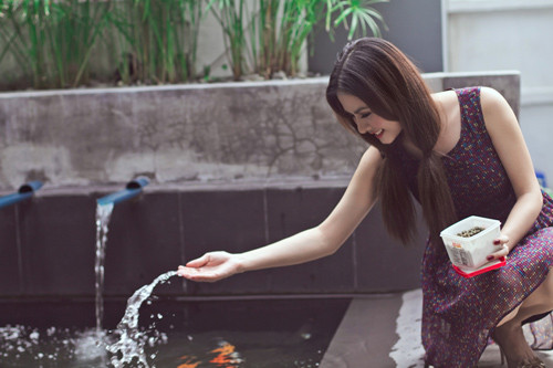 Dù là diễn viên nổi tiếng nhưng Vân Trang cho hay, cô có một cuộc sống rất giản dị, bình yên