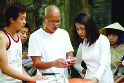 Đạo diễn Vũ Ngọc Đãng: “Tăng Thanh Hà nổi tiếng đến giờ này tôi nghĩ là nhờ thông minh!” Đạo diễn Vũ Ngọc Đãng: “Tăng Thanh Hà nổi tiếng đến giờ này tôi nghĩ là nhờ thông minh!”