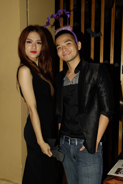 Hương Giang rất thân thiết với Hồng Phước. Hương Giang rất thân thiết với Hồng Phước.