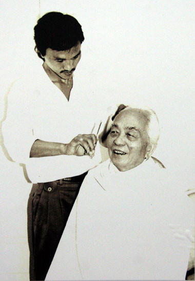 Cuộc đời đại tướng Võ Nguyên Giáp qua ảnh ảnh 5 Còn đây là phút thư giãn của Đại tướng tại biệt thự 11 Phan Đình Phùng (Vũng Tàu),