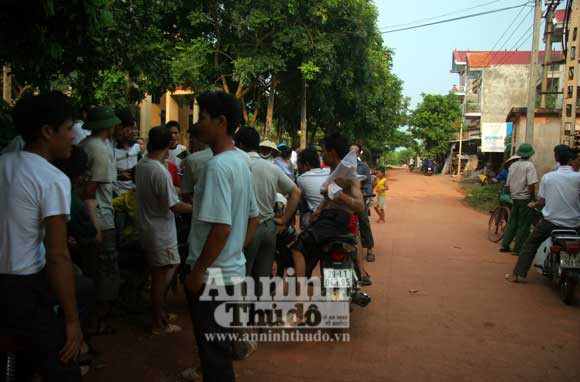 Chùm ảnh khám nhà hung thủ vụ thảm sát Bắc Giang ảnh 3