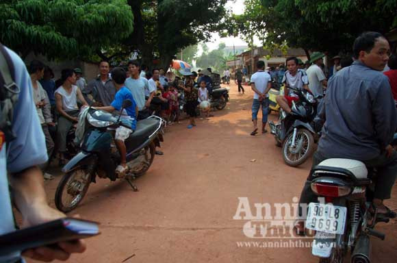 Chùm ảnh khám nhà hung thủ vụ thảm sát Bắc Giang ảnh 9