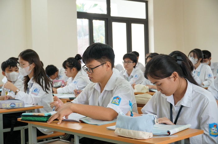 Giáo viên, học sinh được dạy và học với điều kiện cơ sở vật chất khang trang, hiện đại (Ảnh: Phạm Linh) Giáo viên, học sinh được dạy và học với điều kiện cơ sở vật chất khang trang, hiện đại (Ảnh: Phạm Linh)
