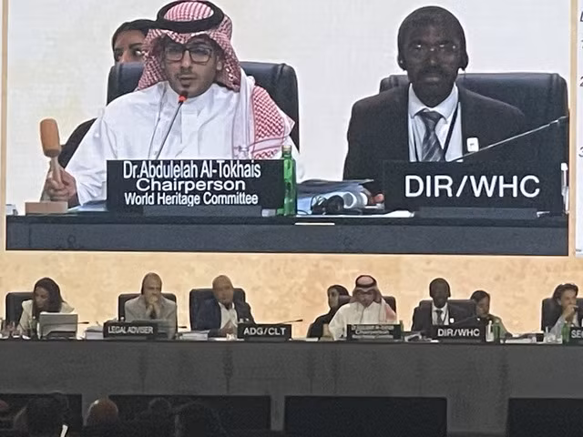 Thời khắc TS Abdulelah Al Tokhais, Chủ tịch Ủy ban Di sản thế giới Kỳ họp lần thứ 45 thông qua hồ sơ vịnh Hạ Long - quần đảo Cát Bà (Ảnh: Cục Di sản Văn hóa) Thời khắc TS Abdulelah Al Tokhais, Chủ tịch Ủy ban Di sản thế giới Kỳ họp lần thứ 45 thông qua hồ sơ vịnh Hạ Long - quần đảo Cát Bà (Ảnh: Cục Di sản Văn hóa)