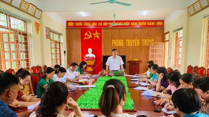 Thầy Nguyễn Nam Thái - Hiệu trưởng Trường Tiểu học và Trung học cơ sở xã Tân Đoàn (huyện Văn Quan, tỉnh Lạng Sơn). Ảnh tư liệu nhân vật từng cung cấp anh2-3193-9084-5203.jpg