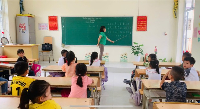 Tiết dạy môn tiếng Việt tại Trường Tiểu học và Trung học cơ sở xã Tân Đoàn (huyện Văn Quan, tỉnh Lạng Sơn). Ảnh: NTCC z5801195847470-22ec78592b3b8837be8a591ffdb850ce-6110 (1).jpg