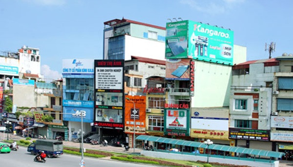 Hà Nội thành công bước đầu trong việc xử lý biển quảng cáo trái phép ảnh 1