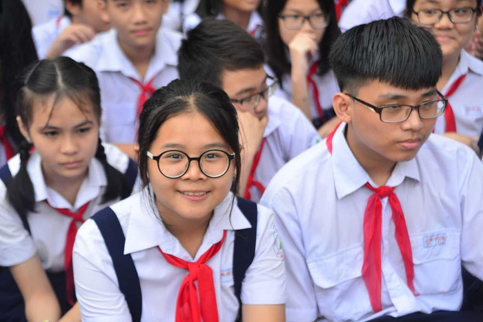 Học sinh thành phố Hồ Chí Minh có thể học thêm trong trường nếu tự nguyện. Học sinh thành phố Hồ Chí Minh có thể học thêm trong trường nếu tự nguyện.