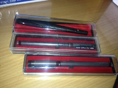 Bút "phù thủy" bị Cảnh sát thu giữ. Bút "phù thủy" bị Cảnh sát thu giữ.