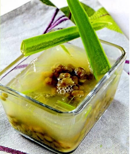 Không nên đắp mặt nạ nha đam thường xuyên, tốt nhất chỉ nên đắp 2-3 lần/tuần. Không nên đắp mặt nạ nha đam thường xuyên, tốt nhất chỉ nên đắp 2-3 lần/tuần.