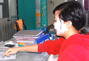 Không chịu yêu, bị rạch mặt ảnh 1