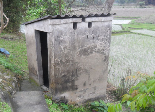 Người đàn ông chết cháy trong nhà vệ sinh ảnh 1