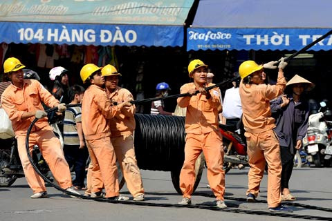 EVN đang tính toán thông số đầu vào cơ bản. Ảnh: Hoàng Hà. Ảnh: Hoàng Hà