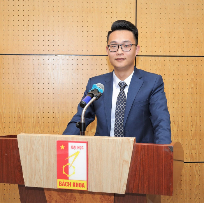 Ông Hoàng Tuấn Anh - Giám đốc Hệ thống Anh ngữ Jaxtina phát biểu tại Lễ kí kết hợp tác với Đại học Bách khoa Hà Nội. Ảnh: NVCC. 3.jpg