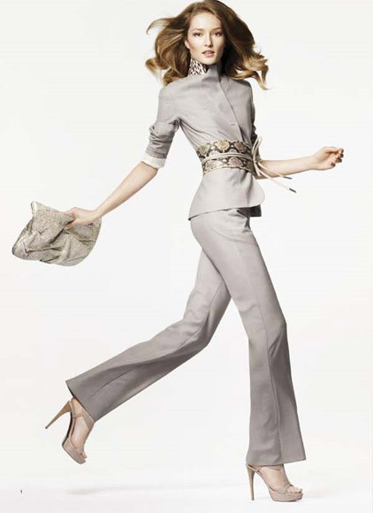 Bài tập giữ eo cho cô nàng văn phòng ảnh 1 Đẹp dáng thon eo ngay tại văn phòng, Làm đẹp, lam dep, tap the duc, eo thon, dang dep, nu cong so