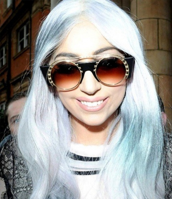 Và cũng có những cặp kính dễ thương, xinh xắn.