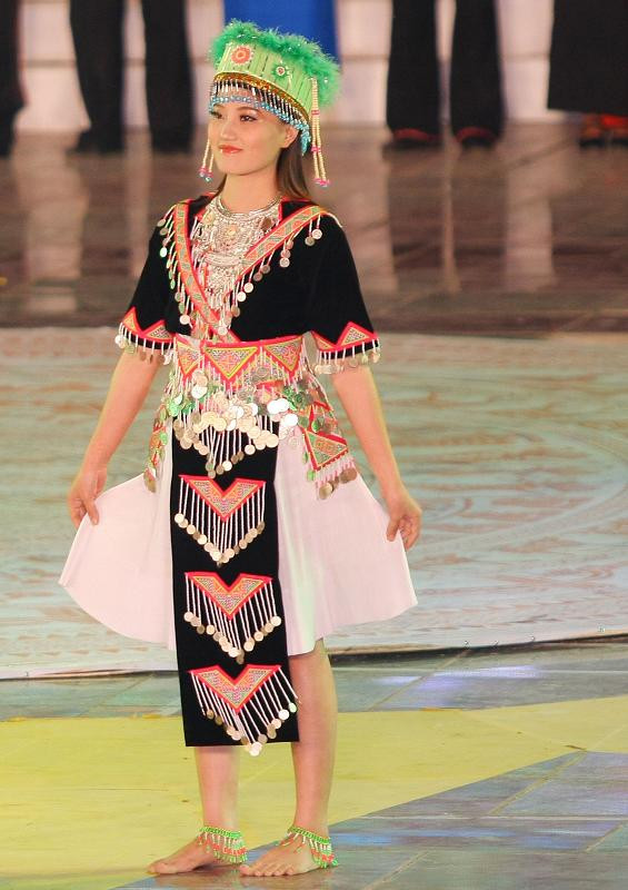 Lạ mắt với những thiết kế độc đáo của các trang phục truyền thống các dân tộc Việt Nam.