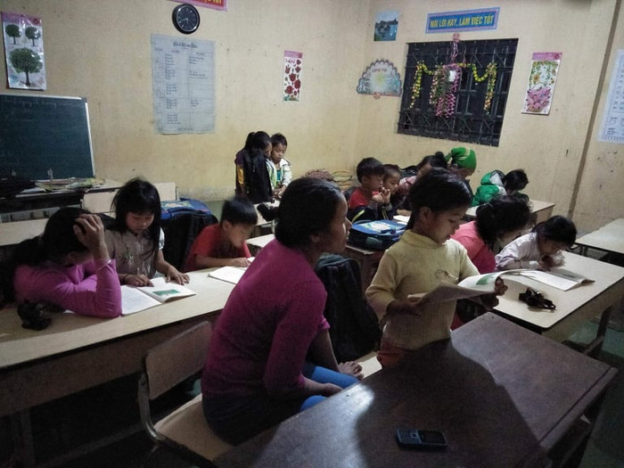 Học sinh đang được dạy kèm tại trường (Ảnh nhà trường cung cấp) Học sinh đang được dạy kèm tại trường (Ảnh nhà trường cung cấp)