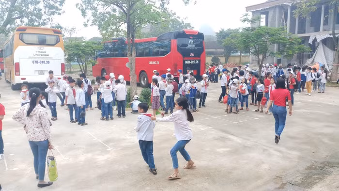 Tổ chức hoạt động trải nghiệm cho học sinh theo hình thức du lịch (Ảnh minh họa ninhbinh@moet.edu.vn)