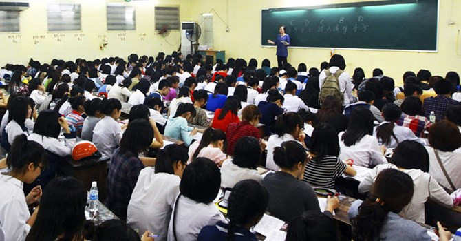 Nhiều lớp học thêm cứ chật cứng học trò (Ảnh minh họa: Trang hocmai) Nhiều lớp học thêm cứ chật cứng học trò (Ảnh minh họa: Trang hocmai)