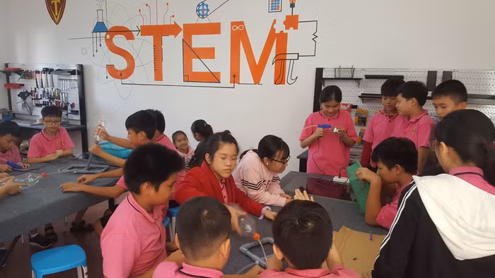 Học buổi 2, học sinh Trường Trưng Vương tỉnh Quảng Trị được học theo nhu cầu đăng ký (Ảnh nhà trường)