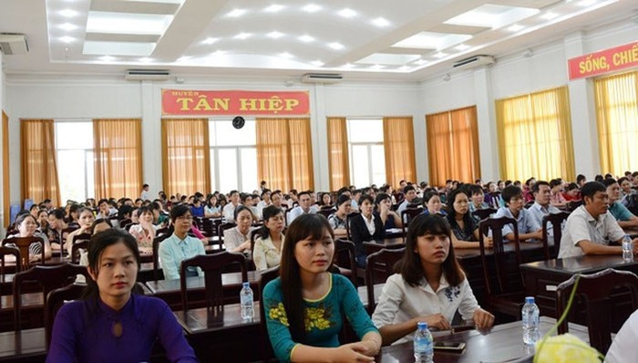 Bồi dưỡng giáo viên luôn được xem là một trong những khâu quan trọng nhất quyết định sự thành bại của chương trình giáo dục phổ thông mới (ảnh minh họa - nguồn giaoduc.net). Bồi dưỡng giáo viên luôn được xem là một trong những khâu quan trọng nhất quyết định sự thành bại của chương trình giáo dục phổ thông mới (ảnh minh họa - nguồn giaoduc.net).