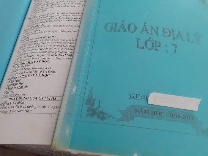Khi lên lớp, giáo viên phải có giáo án cho môn học mình dạy (Ảnh minh họa: Phan Tuyết) Khi lên lớp, giáo viên phải có giáo án cho môn học mình dạy (Ảnh minh họa: Phan Tuyết)