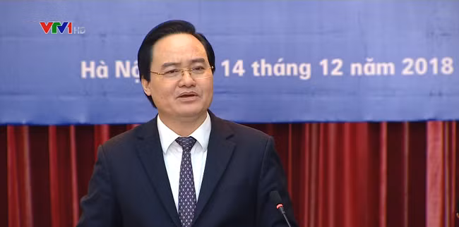 Cuộc tọa đàm mang chủ đề: "Áp lực giáo viên - Thực trạng và giải pháp" đã diễn ra sáng nay (14/12) tại Hà Nội. (Ảnh: VTV) Cuộc tọa đàm mang chủ đề: "Áp lực giáo viên - Thực trạng và giải pháp" đã diễn ra sáng nay (14/12) tại Hà Nội. (Ảnh: VTV)