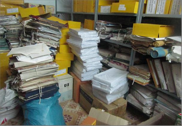 Đối với các cơ quan, tổ chức, công tác văn thư, lưu trữ cũng có vai trò đặc biệt quan trọng nhưng văn thư ở nhiều trường học hiện lại không vất vả thế này (Ảnh minh họa: lienchieu.danang. gov.vn) Đối với các cơ quan, tổ chức, công tác văn thư, lưu trữ cũng có vai trò đặc biệt quan trọng nhưng văn thư ở nhiều trường học hiện lại không vất vả thế này (Ảnh minh họa: lienchieu.danang. gov.vn)