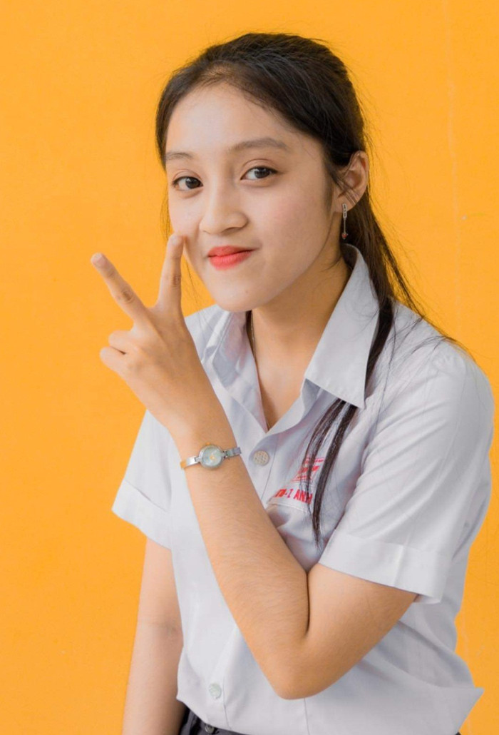 Nguyễn Tuyết Anh đạt 2 điểm 10 tuyệt đối. (Ảnh gia đình cung cấp)