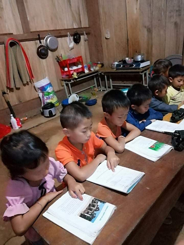 Học sinh được kèm học miễn phí (Ảnh nhà trường cung cấp) Học sinh được kèm học miễn phí (Ảnh nhà trường cung cấp)