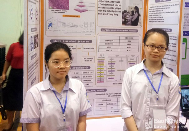 Hai tác giả đạt giải Nhất tại cuộc thi Khoa học Kỹ thuật cấp Quốc gia (Báo Nghệ An) Hai tác giả đạt giải Nhất tại cuộc thi Khoa học Kỹ thuật cấp Quốc gia (Báo Nghệ An)