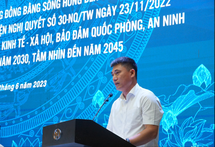 Thầy Phạm Anh Tuấn - Giám đốc Sở Giáo dục và Đào tạo Hà Nam. Ảnh: Phạm Linh Thầy Phạm Anh Tuấn - Giám đốc Sở Giáo dục và Đào tạo Hà Nam. Ảnh: Phạm Linh