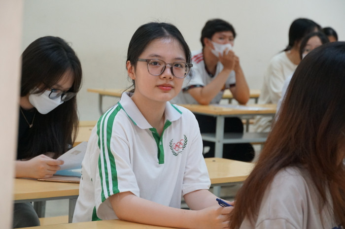 Các nhà trường đều tích cực cho học sinh ôn tập chạy “nước rút” để chuẩn bị cho kỳ thi sắp tới. (Ảnh: C TV) thi-tot-nghiep-qn-2023-10-3776.jpg