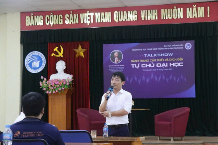 Phó Giáo sư, Tiến sĩ Phùng Trung Nghĩa - Hiệu trưởng Trường Đại học Công nghệ Thông tin và Truyền thông - Đại học Thái Nguyên. Ảnh: NVCC. PGS.TS Phùng Trung Nghĩa.jpg