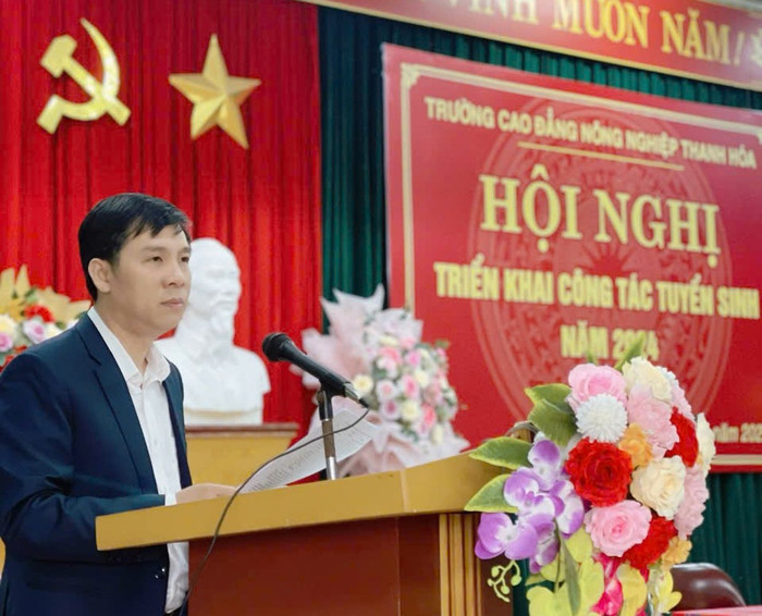 Phó Giáo sư, Tiến sĩ Lê Hoằng Bá Huyền - Hiệu trưởng Trường Cao đẳng Nông nghiệp Thanh Hóa. Ảnh: NVCC. thay-huyen.jpg