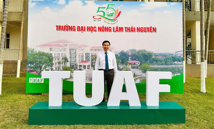 Giáo sư, Tiến sĩ Nguyễn Thế Hùng - Chủ tịch Hội đồng trường, Trường Đại học Nông Lâm (Đại học Thái Nguyên). Ảnh: NVCC. thay-Hung.jpg